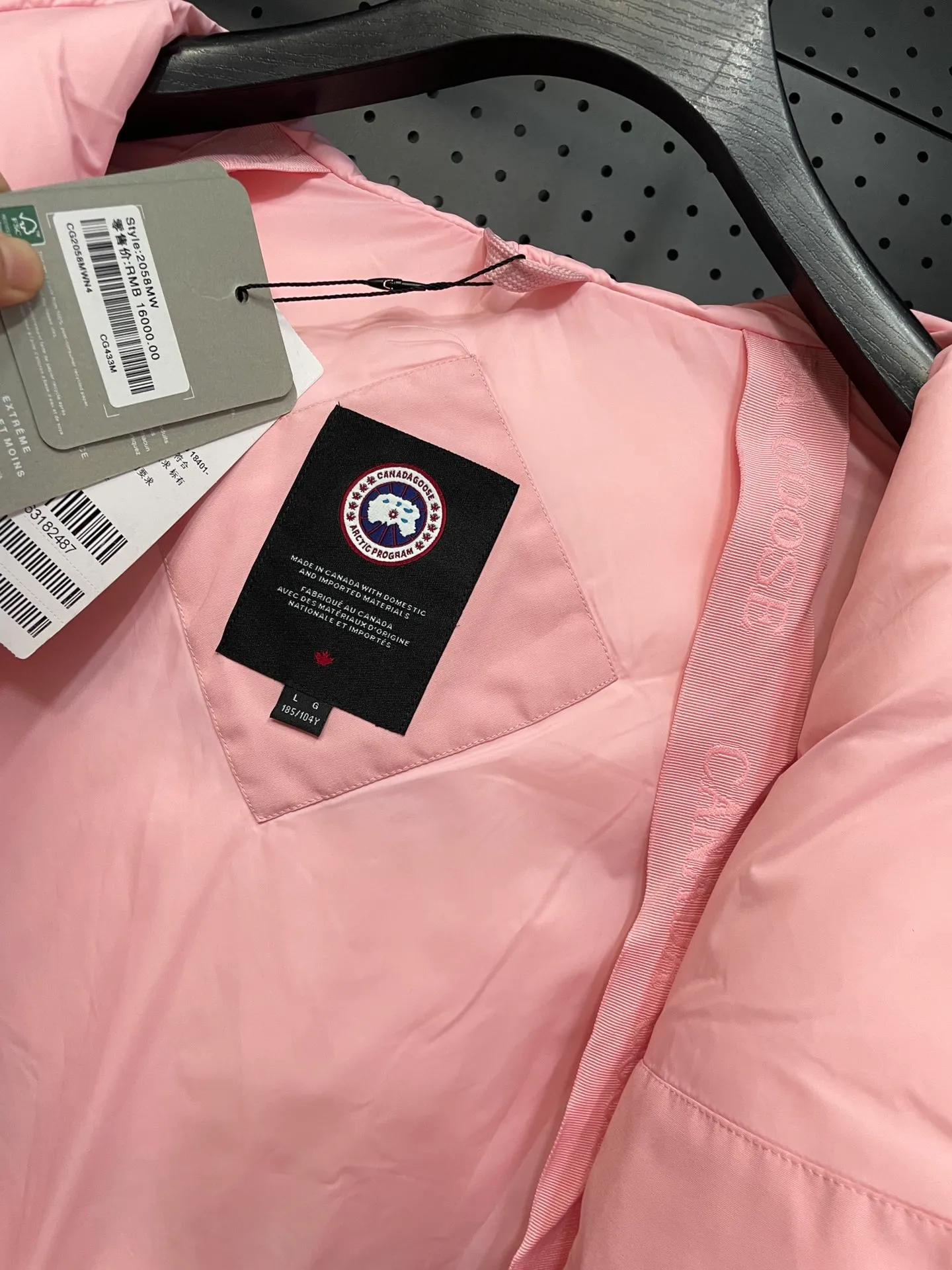 2058MW Canada Goose 。( +100) Standard Expedition Classic ，Canada Goose 。 Expedition ， ， ， ， Quality 。 ：Black White Pink Gray Size：XS S M L XL XXL
